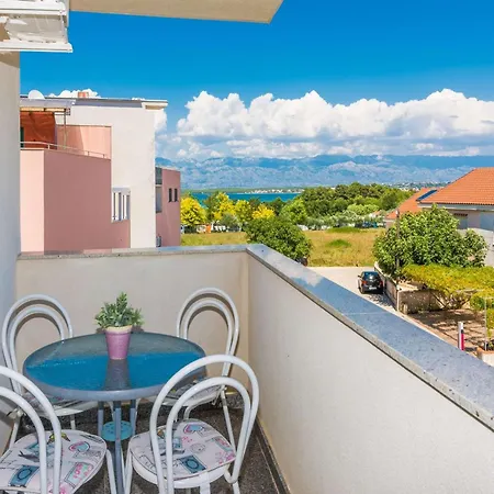 Apartment New! Aenona 200m From The Beach, Nin