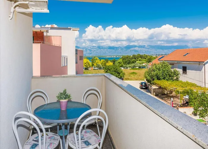 Apartment New! Aenona 200m From The Beach, Nin