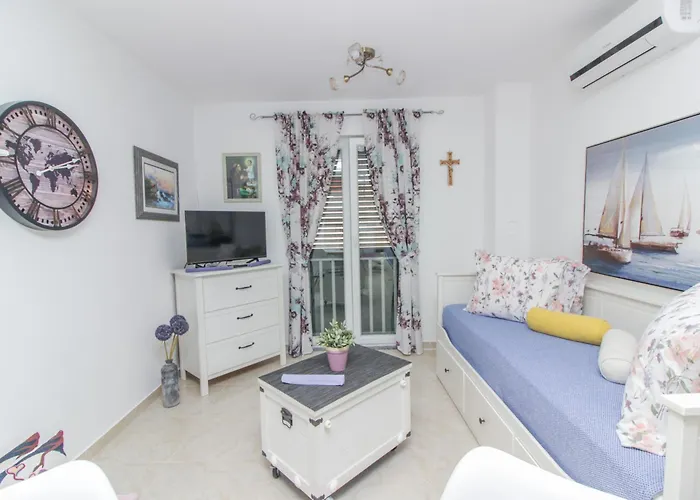 New! Aenona 200m From The Beach, * Nin
