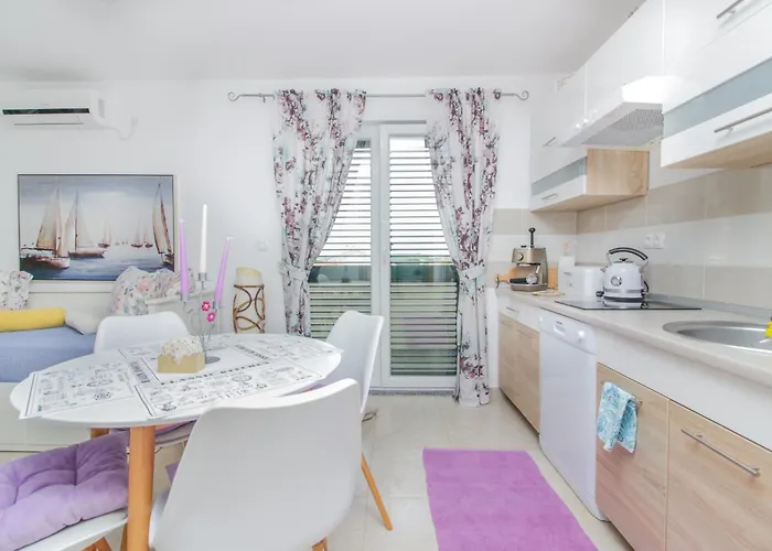New! Aenona 200m From The Beach, Διαμέρισμα *